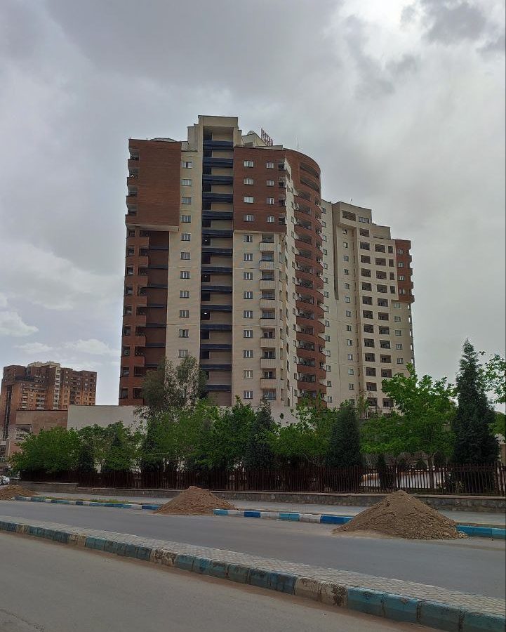 photo_5793928547960735839_y